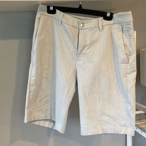 Lulu lemon Mens 11” Commission Shirt Size 33 light gray